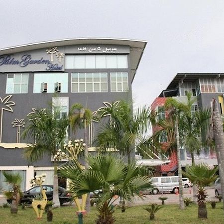 Palm Garden Hotel Brunei Bandar Seri Begawan Buitenkant foto