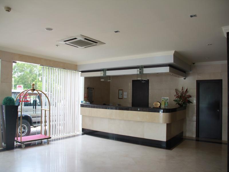 Palm Garden Hotel Brunei Bandar Seri Begawan Buitenkant foto