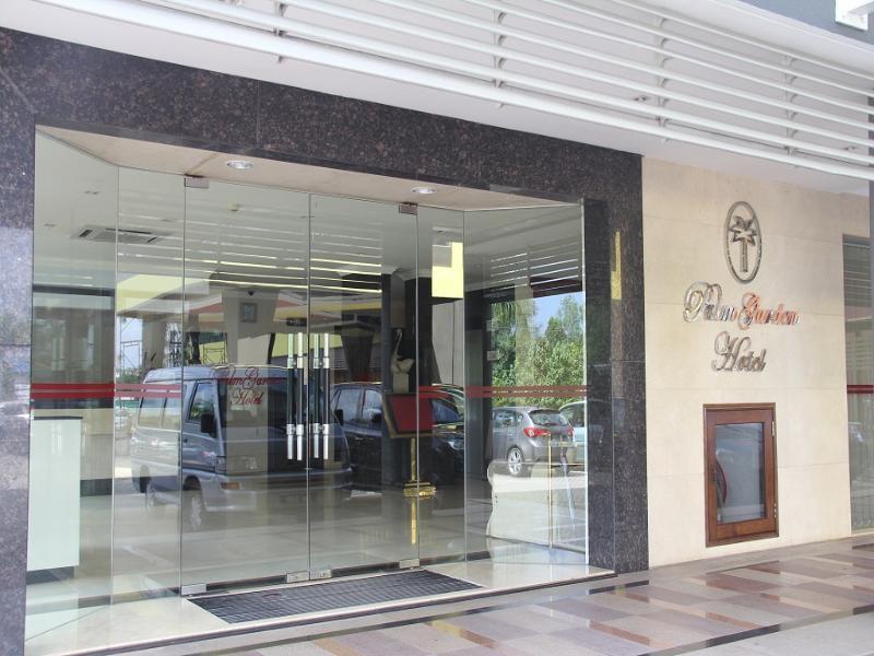 Palm Garden Hotel Brunei Bandar Seri Begawan Buitenkant foto