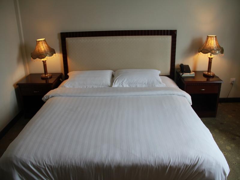 Palm Garden Hotel Brunei Bandar Seri Begawan Buitenkant foto