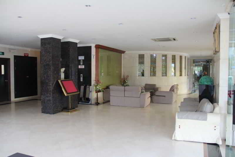 Palm Garden Hotel Brunei Bandar Seri Begawan Buitenkant foto