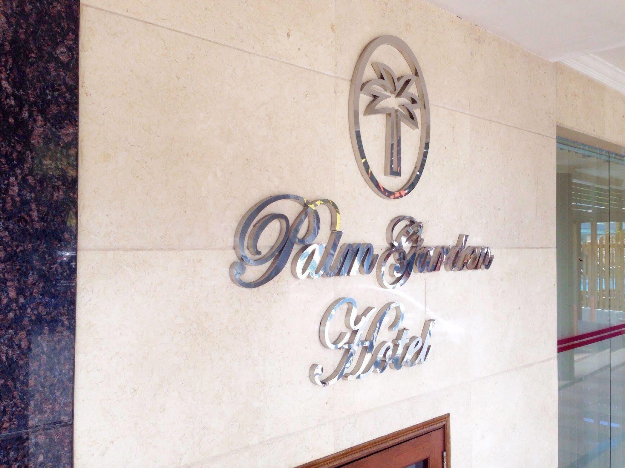 Palm Garden Hotel Brunei Bandar Seri Begawan Buitenkant foto