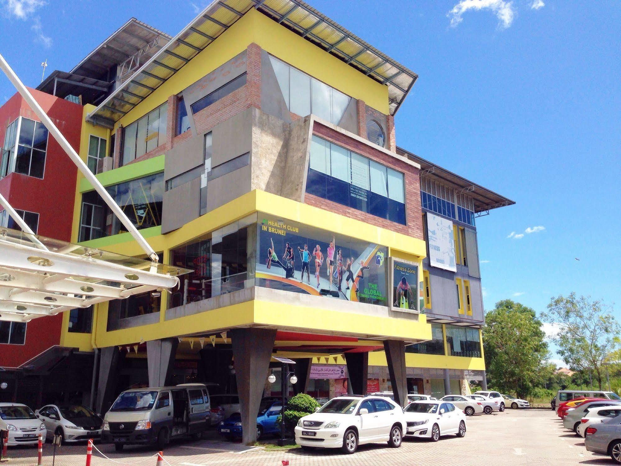 Palm Garden Hotel Brunei Bandar Seri Begawan Buitenkant foto